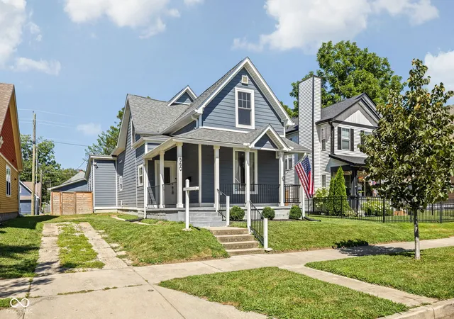 Photo 1 of Sale Pending at 560 Jefferson Ave, Indianapolis, IN 46201 | MLS# 22113925 | Listing updated on 2026-09-17