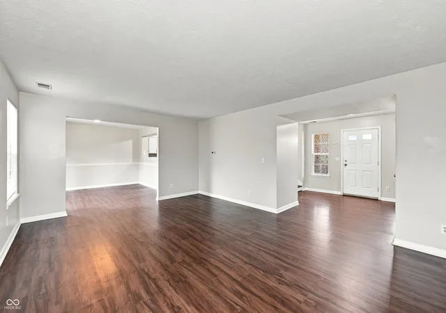 Photo 3 of Single family home for sale at 6007 Polonius Ln, Indianapolis, IN 46254 | MLS# 22113926 | Listing updated on 2026-08-07
