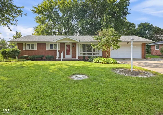 Photo 2 of Sale Pending at 945 Jameson Ct, New Castle, IN 47362 | MLS# 22113934 | Listing updated on 2026-10-01