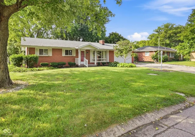 Photo 3 of Sale Pending at 945 Jameson Ct, New Castle, IN 47362 | MLS# 22113934 | Listing updated on 2026-10-01