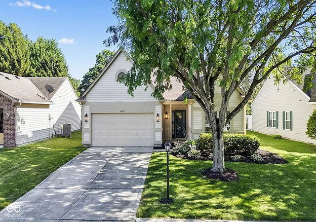 Photo 3 of Sale Pending at 19215 Amber Way, Noblesville, IN 46060 | MLS# 22113937 | Listing updated on 2026-08-24
