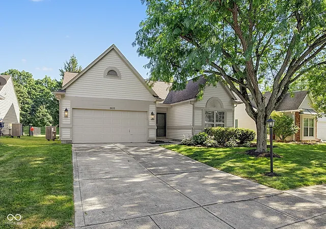 Photo 3 of Sale Pending at 19215 Amber Way, Noblesville, IN 46060 | MLS# 22113937 | Listing updated on 2026-08-24