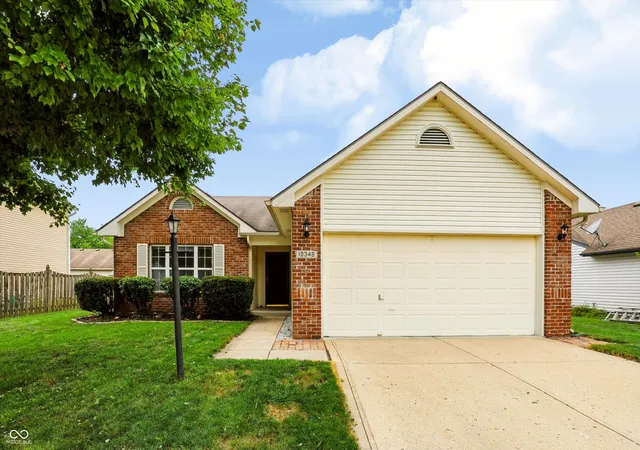 1st image of 10348 Northbrook Dr, Fishers, IN 46038 | MLS# 22113940