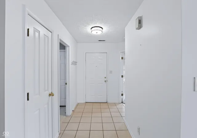 2nd image of 10348 Northbrook Dr, Fishers, IN 46038 | MLS# 22113940