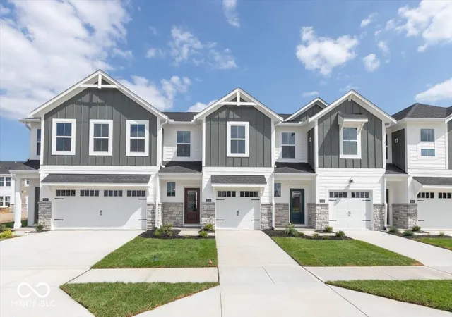 1st image of 6146 Parsonage Pl #330-402, Mc Cordsville, IN 46055 | MLS# 22113950