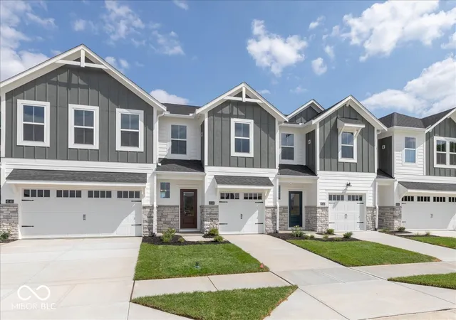 2nd image of 6146 Parsonage Pl #330-402, Mc Cordsville, IN 46055 | MLS# 22113950