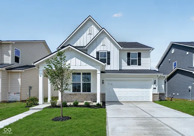 1st image of 2578 Madison Ln, Muncie, IN 47302 | MLS# 22113983