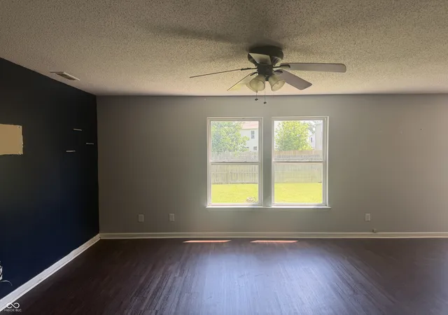 4th image of 2525 Summerwood Ln, Greenwood, IN 46143 | MLS# 22113987