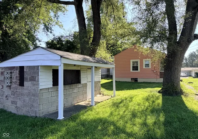 Photo 16 of Single family home for sale at 2550 S Pennsylvania St, Indianapolis, IN 46225 | MLS# 22114005 | Listing updated on 2026-09-30