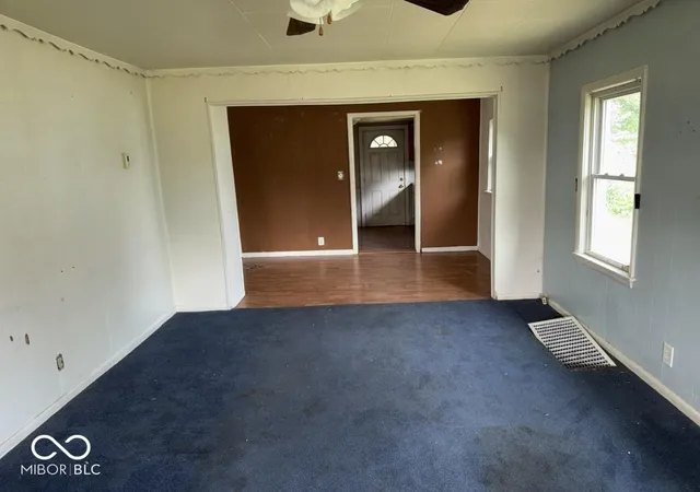 4th image of 2224 Lafayette St, Anderson, IN 46012 | MLS# 22114007