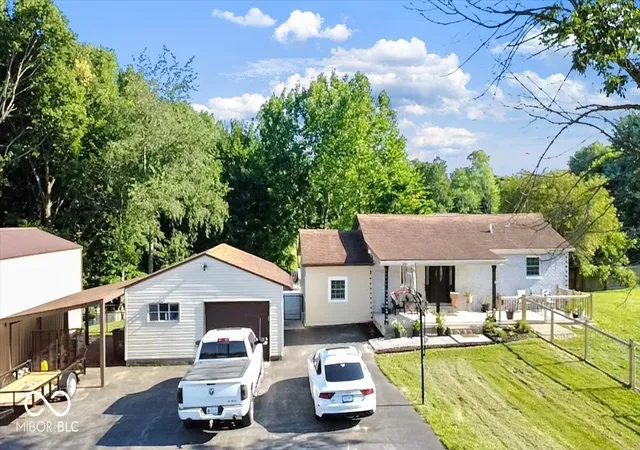 Photo 2 of Single family home for sale at 7785 E North Dr, Camby, IN 46113 | MLS# 22114023 | Listing updated on 2026-08-28