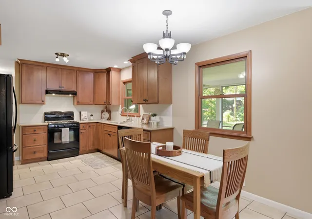 5th image of 1041 Navajo Trail South, Indianapolis, IN 46260 | MLS# 22114047