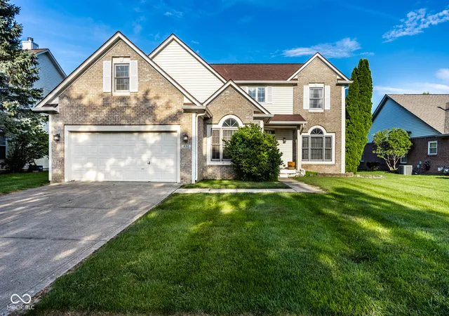 Photo 1 of Sale Pending at 4752 Arabian Run, Indianapolis, IN 46228 | MLS# 22114051 | Listing updated on 2026-09-12