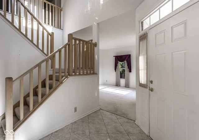 Photo 4 of Sale Pending at 4752 Arabian Run, Indianapolis, IN 46228 | MLS# 22114051 | Listing updated on 2026-09-12