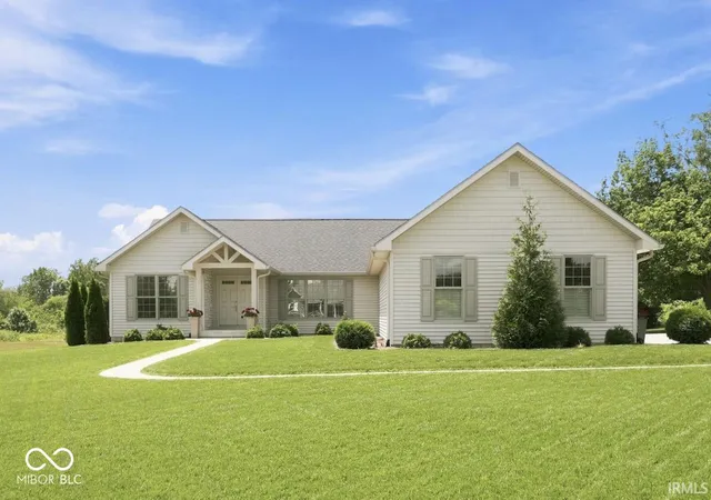 1st image of 1002 S 8th St, Upland, IN 46989 | MLS# 22114052
