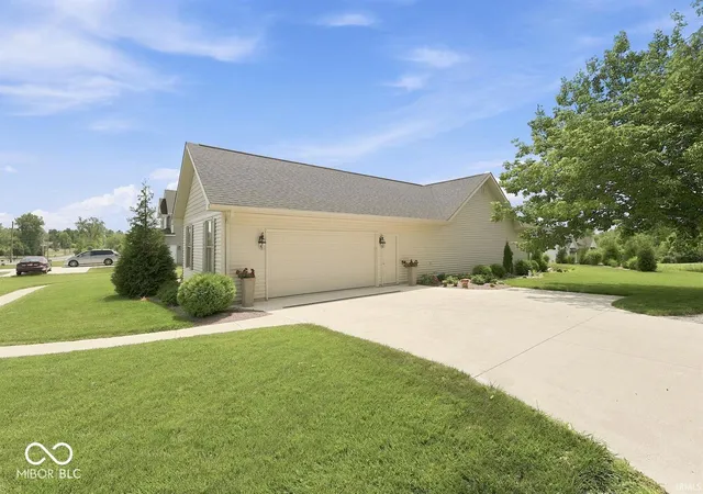 Photo 4 of Sale Pending at 1002 S 8th Street, Upland, IN 46989 | MLS# 22114052 | Listing updated on 2026-08-08