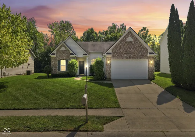 Photo 3 of Sale Pending at 6445 Kentstone Dr, Indianapolis, IN 46268 | MLS# 22114068 | Listing updated on 2026-09-20