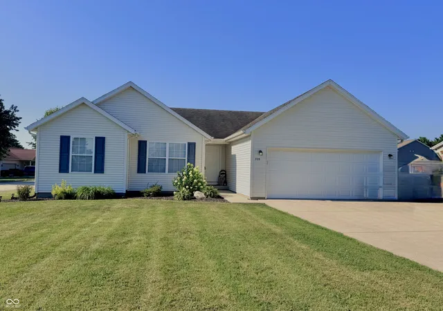 1st image of 705 W 15th St, Greensburg, IN 47240 | MLS# 22114069