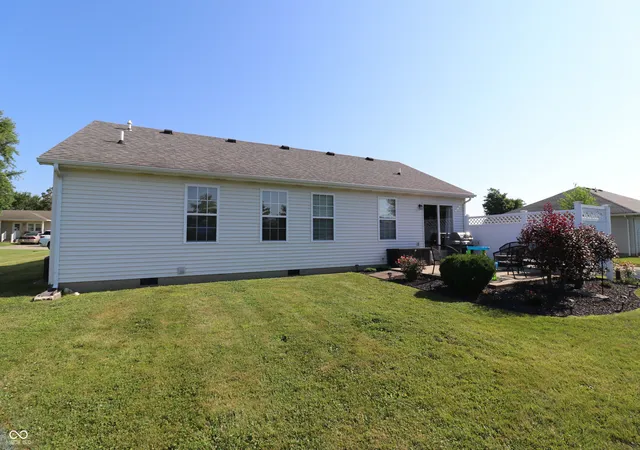 15th image of 705 W 15th St, Greensburg, IN 47240 | MLS# 22114069