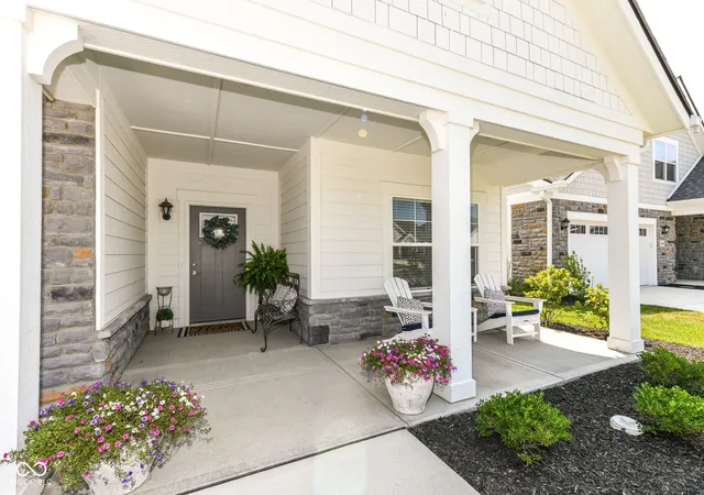 Photo 3 of Sale Pending at 14913 Higgins Dr, Westfield, IN 46074 | MLS# 22114080 | Listing updated on 2026-09-23