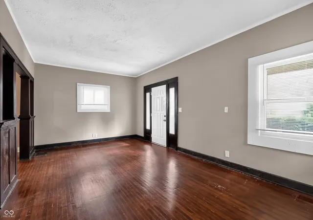 Photo 3 of Single family home for sale at 609 N Linwood Ave, Indianapolis, IN 46201 | MLS# 22114081 | Listing updated on 2026-08-14