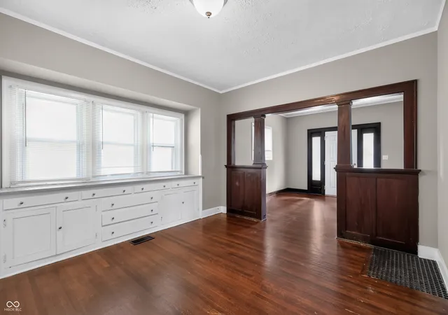 Photo 4 of Single family home for sale at 609 N Linwood Ave, Indianapolis, IN 46201 | MLS# 22114081 | Listing updated on 2026-08-14