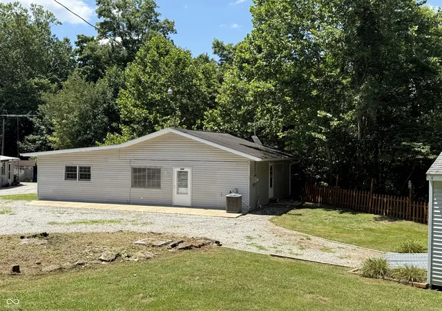 Photo 2 of Sale Pending at 505 N County Rd 25 E, North Vernon, IN 47265 | MLS# 22114096 | Listing updated on 2026-07-24