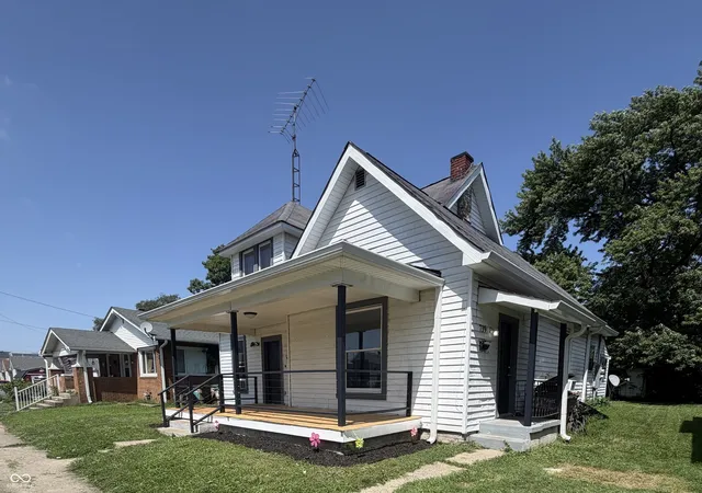 Photo 3 of Multi family home for sale at 739 Maple St, Columbus, IN 47201 | MLS# 22114116 | Listing updated on 2026-08-10