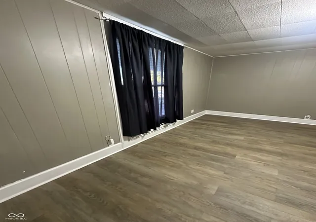 Photo 3 of House for sale at 739 Maple St, Columbus, IN 47201 | MLS# 22114116 | Listing updated on 2026-08-10
