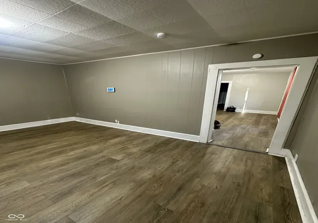 Photo 4 of House for sale at 739 Maple St, Columbus, IN 47201 | MLS# 22114116 | Listing updated on 2026-08-10