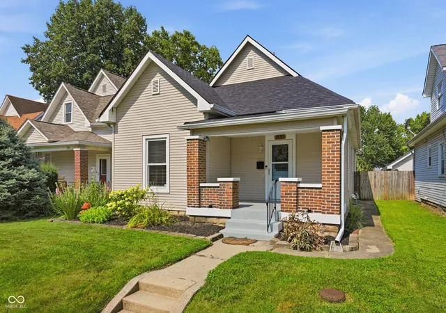 Photo 2 of Sale Pending at 1510 Leonard St, Indianapolis, IN 46203 | MLS# 22114117 | Listing updated on 2026-08-31