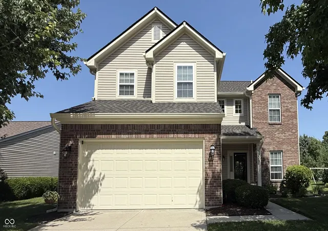 Photo 1 of Sale Pending at 13261 Ashwood Dr, Fishers, IN 46038 | MLS# 22114189 | Listing updated on 2026-07-29