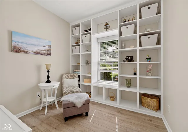 Photo 3 of Sale Pending at 13261 Ashwood Dr, Fishers, IN 46038 | MLS# 22114189 | Listing updated on 2026-07-29