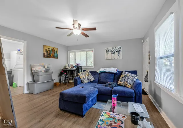 Photo 4 of Single family home for sale at 4930 Barlow Dr, Indianapolis, IN 46226 | MLS# 22114200 | Listing updated on 2026-09-25