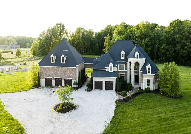 1st image of 910 S 800 E, Zionsville, IN 46077 | MLS# 22114242