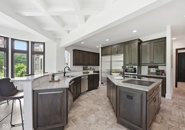 Photo 3 of Mansion for sale at 910 S 800 East, Zionsville, IN 46077 | MLS# 22114242 | Listing updated on 2026-08-19
