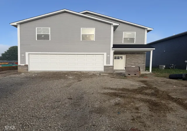 Photo 1 of Single family home for sale at 1076 Tomahawk, Martinsville, IN 46151 | MLS# 22114247 | Listing updated on 2026-09-06