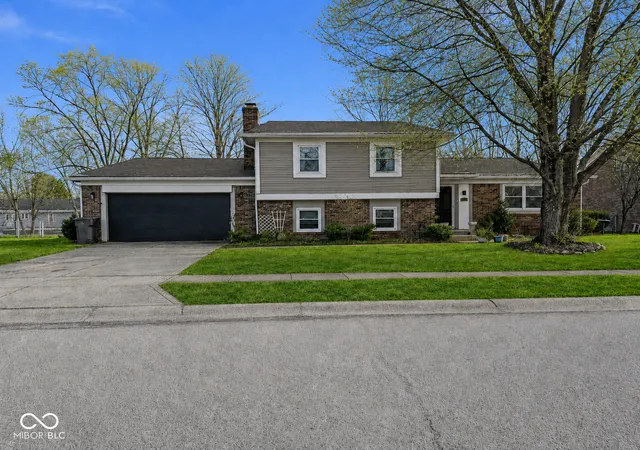 Photo 1 of Single family home for sale at 711 Front Royal Dr, Indianapolis, IN 46227 | MLS# 22114258 | Listing updated on 2026-09-21