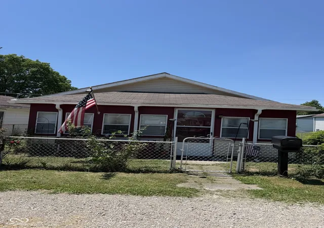 Photo 1 of Single family home for sale at 3005 S Pershing Dr, Muncie, IN 47302 | MLS# 22114265 | Listing updated on 2026-09-24