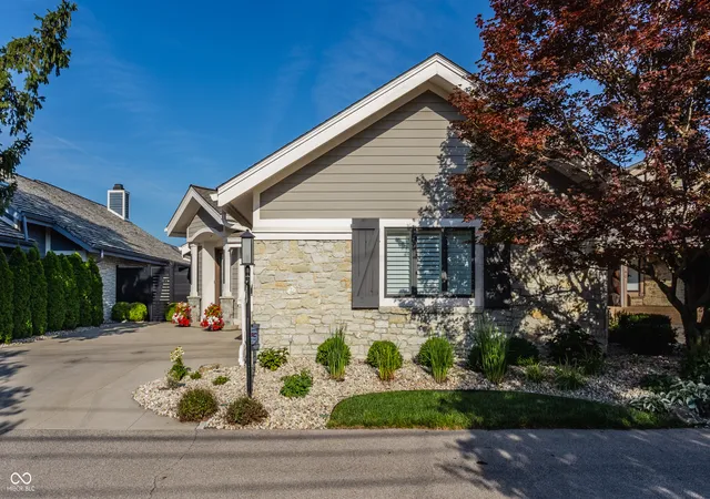 Photo 4 of Single family home for sale at 8134 Dean Rd, Indianapolis, IN 46240 | MLS# 22114284 | Listing updated on 2026-10-26