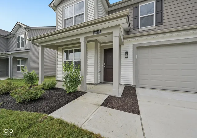 Photo 3 of Sale Pending at 6739 Henley Way, Indianapolis, IN 46221 | MLS# 22114300 | Listing updated on 2026-07-28