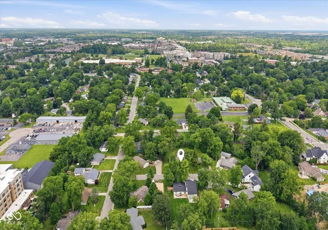 Photo 3 of Single family home for sale at 148 Park Ln, Carmel, IN 46032 | MLS# 22114304 | Listing updated on 2026-08-19
