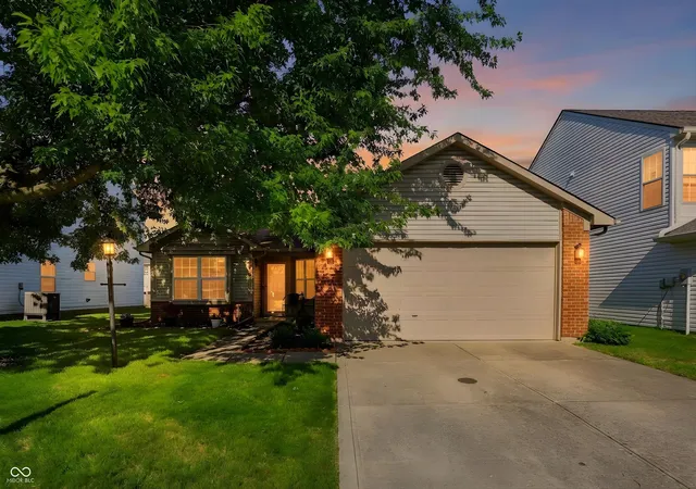 3rd image of 19257 Fox Chase Dr, Noblesville, IN 46062 | MLS# 22114319