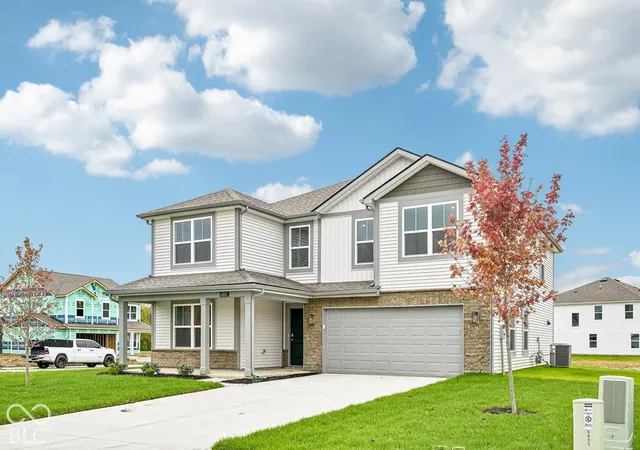 Photo 3 of Single family home for sale at 6805 Levant Ln, Indianapolis, IN 46221 | MLS# 22114341 | Listing updated on 2026-10-06