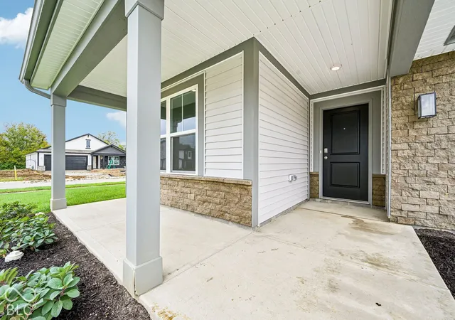 Photo 3 of Single family home for sale at 6805 Levant Ln, Indianapolis, IN 46221 | MLS# 22114341 | Listing updated on 2026-10-09