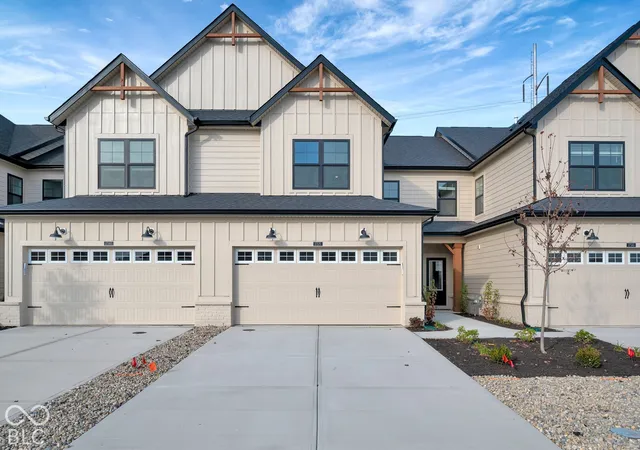 Townhouse for sale at 17570 Gruner Way, Westfield, IN 46062 | MLS# 22114348