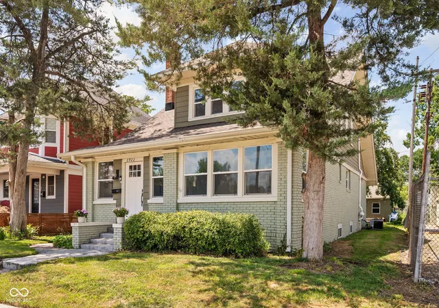 Photo 2 of Single family home for sale at 2922 Central Ave, Indianapolis, IN 46205 | MLS# 22114390 | Listing updated on 2026-08-25