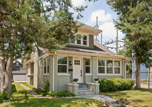 Photo 3 of Single family home for sale at 2922 Central Ave, Indianapolis, IN 46205 | MLS# 22114390 | Listing updated on 2026-08-25