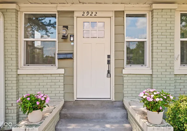 Photo 3 of Single family home for sale at 2922 Central Ave, Indianapolis, IN 46205 | MLS# 22114390 | Listing updated on 2026-08-25
