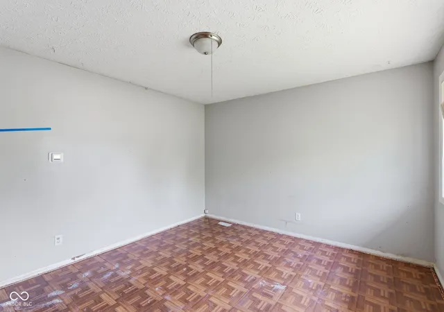 Photo 3 of Sale Pending at 6039 Penway St, Indianapolis, IN 46224 | MLS# 22114392 | Listing updated on 2026-08-11